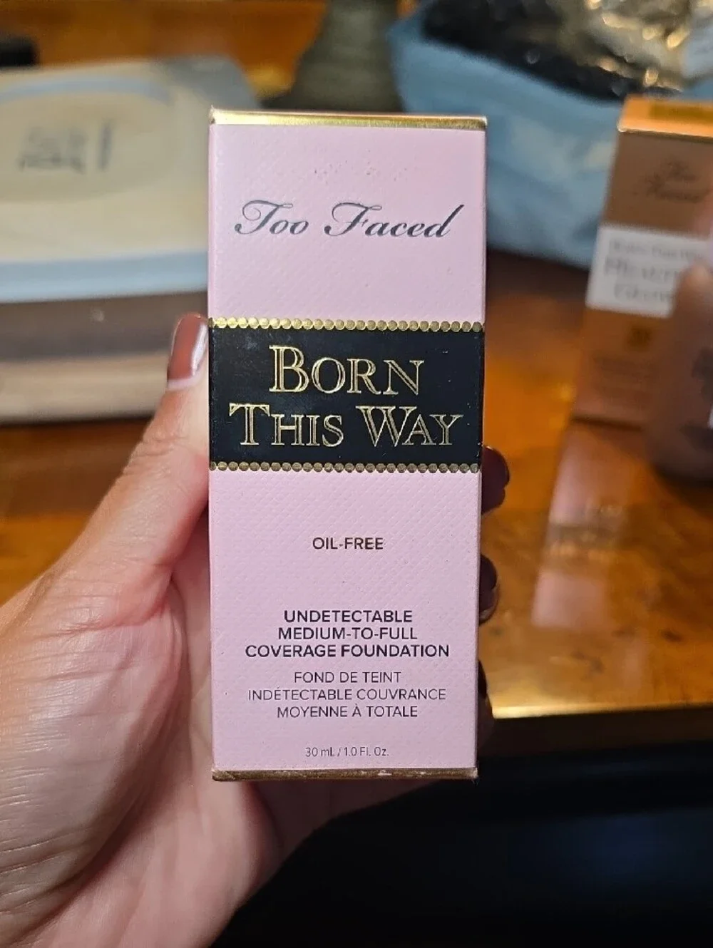 Too Faced Born This Way / Healthy Glow Foundation - Butter Pecan & Truffle
